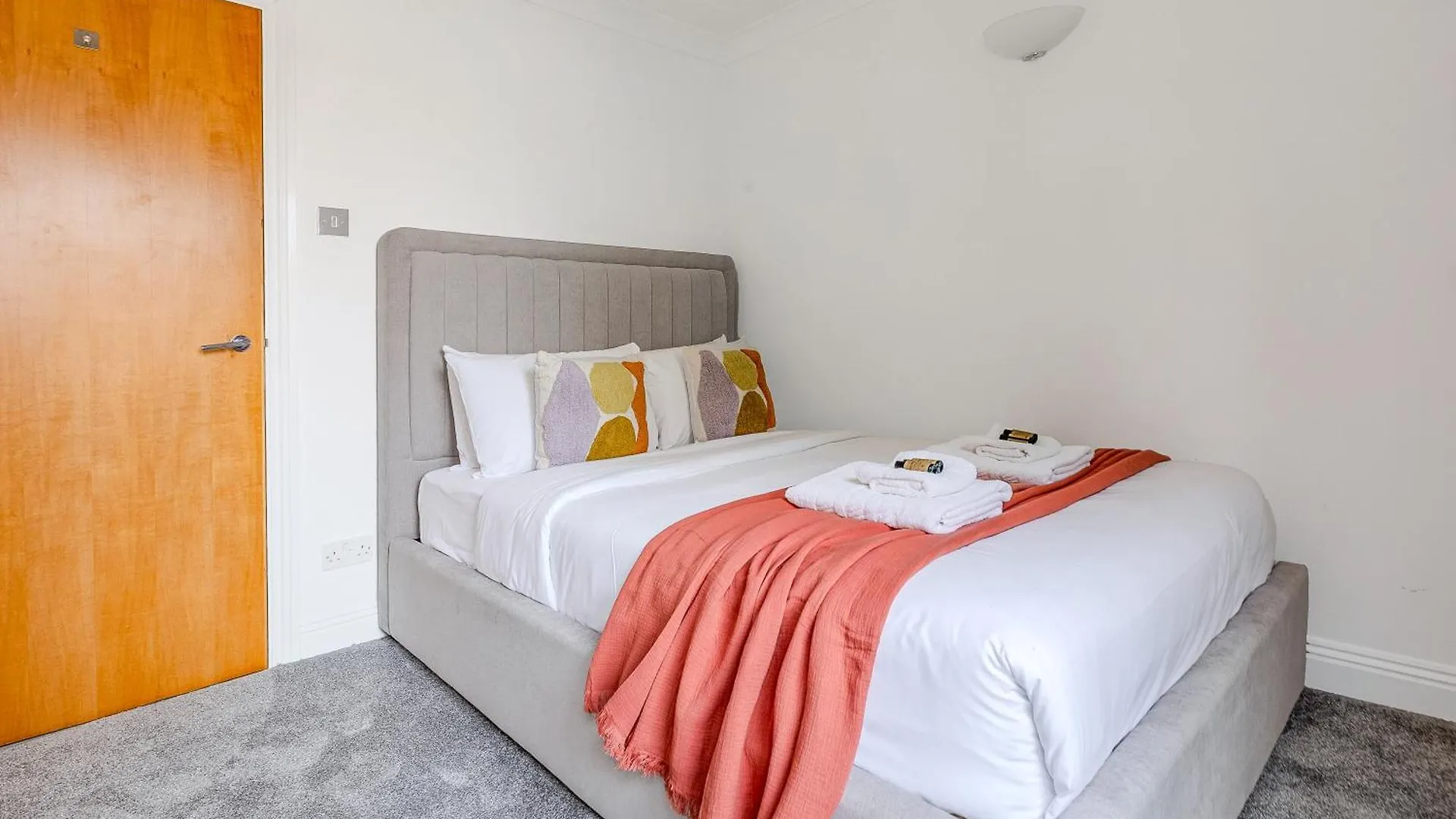 Welcoming 2Br Near London Bridge, Shard, Borough Apartment