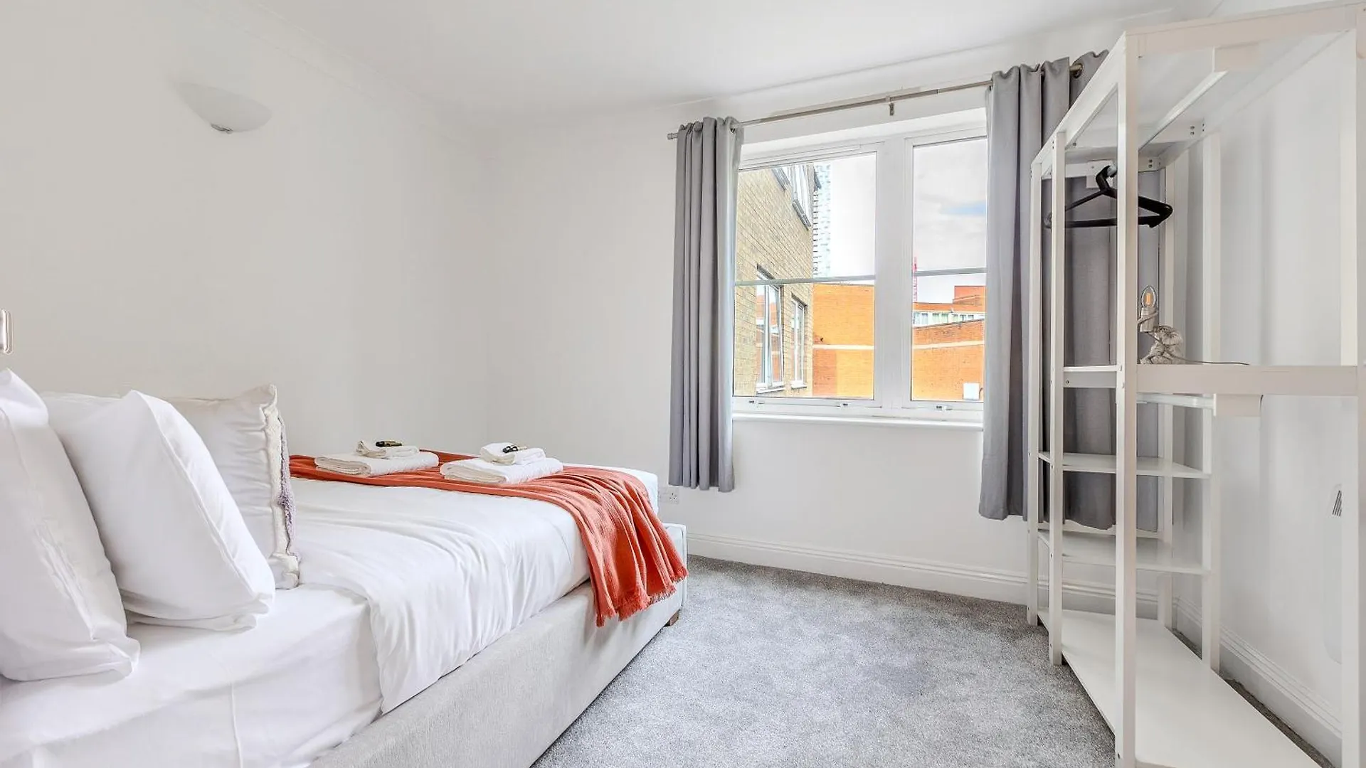 Welcoming 2Br Near London Bridge, Shard, Borough Apartment
